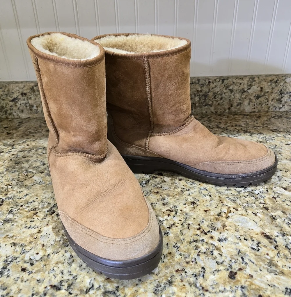 Ugg Men's 13 M 5220 Ultra Short Chestnut Sheepskin Fur Boots Made in New Zealand